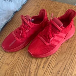EVH791004 Adidas Red Size4 Lace up Sneakers, in great condition.